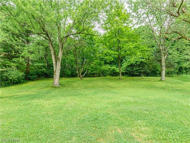 132 Parkview Drive, Aurora, OH 44202