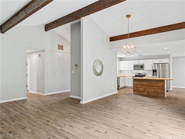 132 Parkview Drive, Aurora, OH 44202