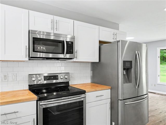 132 Parkview Drive, Aurora, OH 44202