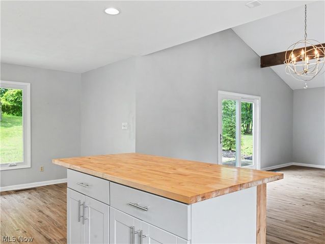 132 Parkview Drive, Aurora, OH 44202