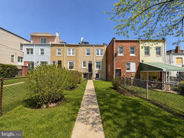 3416 HOLMES AVE, Baltimore, MD 21217