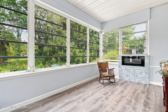 18 Bellflower Drive, Lakewood, NJ 08701