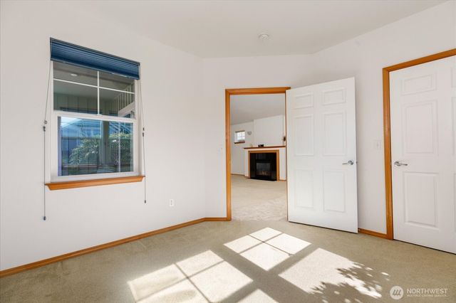 1637 SW Vanguard Street, Oak Harbor, WA 98277