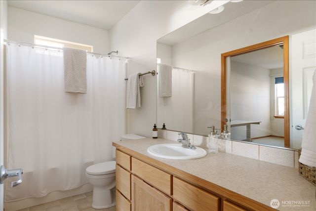 1637 SW Vanguard Street, Oak Harbor, WA 98277