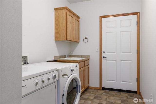 1637 SW Vanguard Street, Oak Harbor, WA 98277