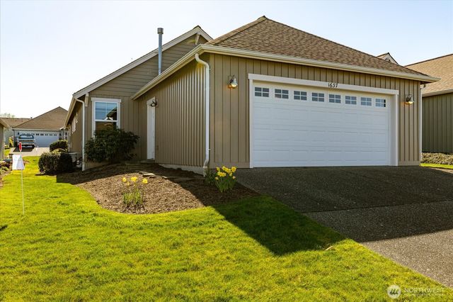 1637 SW Vanguard Street, Oak Harbor, WA 98277
