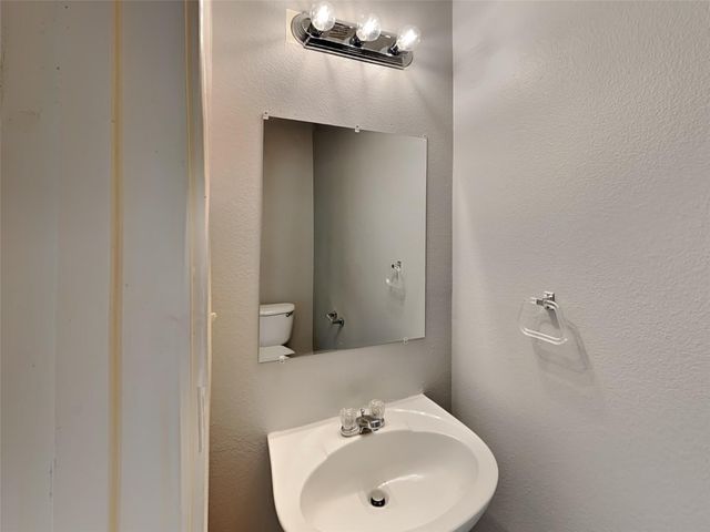 2203 Shady Birch Drive, Conroe, TX 77301