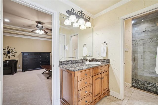 604 S Hampton Road, Oak Leaf, TX 75154