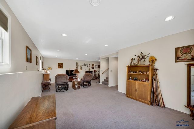 9310 ASTORIA LN, Summerset, SD 57718