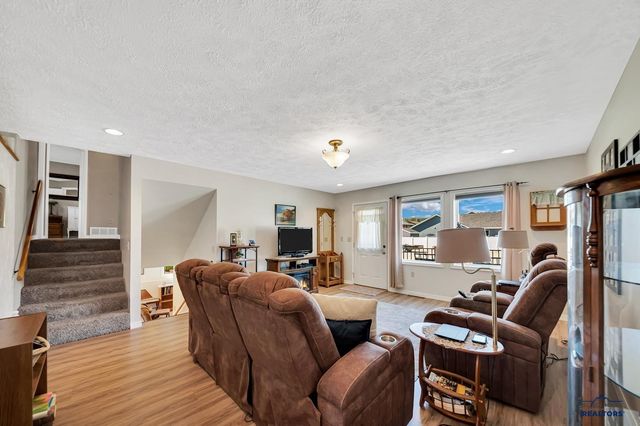 9310 ASTORIA LN, Summerset, SD 57718