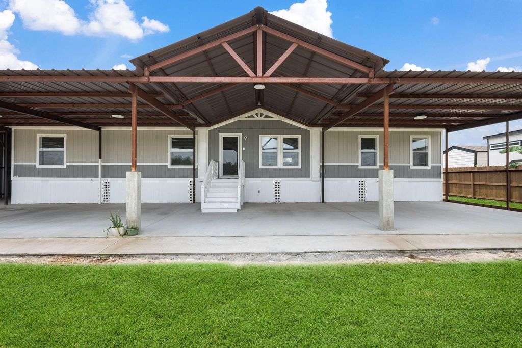 1964 Road 5723, Cleveland, TX 77327