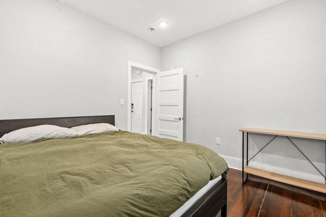 145 Whitfield St 1, Boston, MA 02124