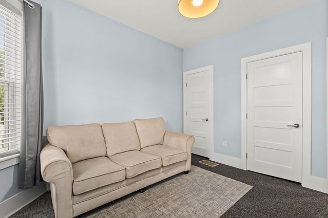 145 Whitfield St 1, Boston, MA 02124