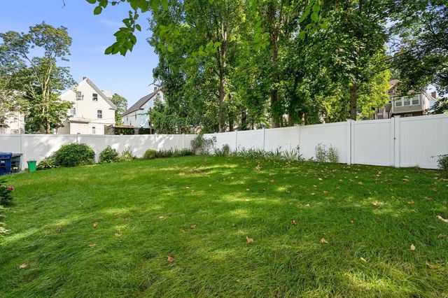 145 Whitfield St 1, Boston, MA 02124