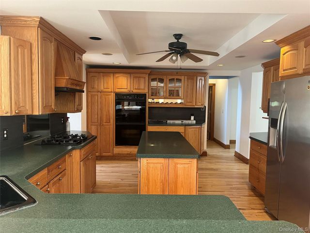 1799 Wad River Manor Road, Wading River, NY 11792
