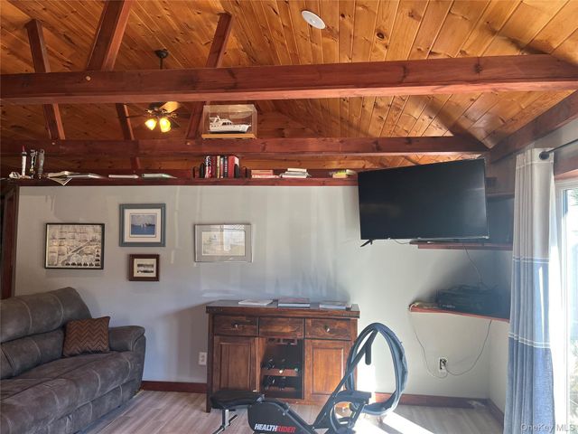1799 Wad River Manor Road, Wading River, NY 11792