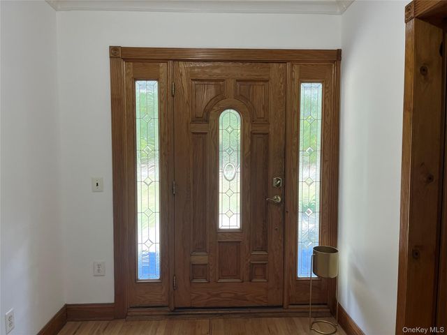 1799 Wad River Manor Road, Wading River, NY 11792