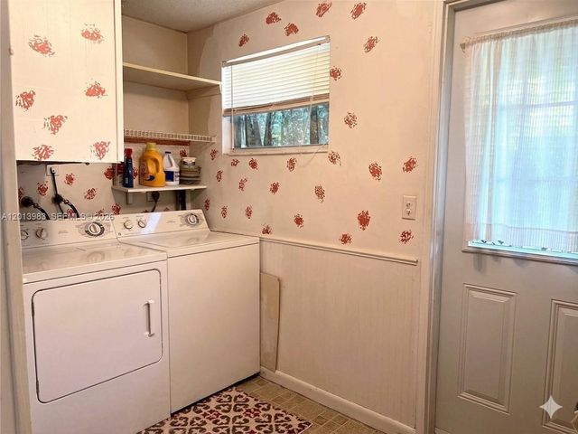 371 SW 67th Ter, Pembroke Pines, FL 33023