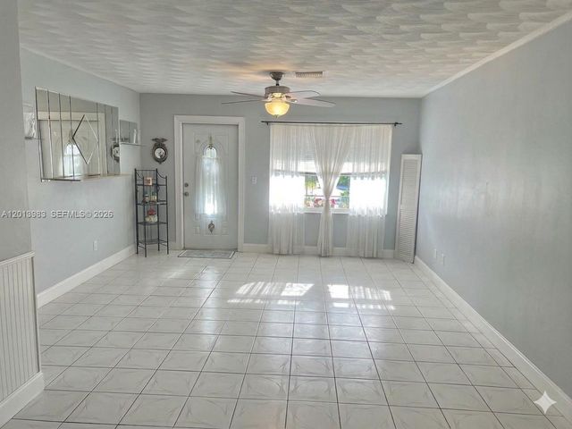 371 SW 67th Ter, Pembroke Pines, FL 33023