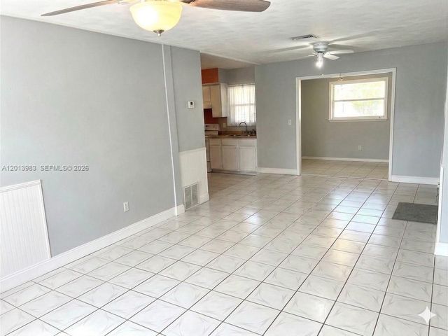 371 SW 67th Ter, Pembroke Pines, FL 33023
