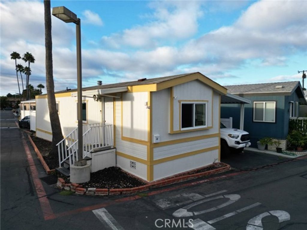 7652 Garfield Avenue 40, Huntington Beach, CA 92648