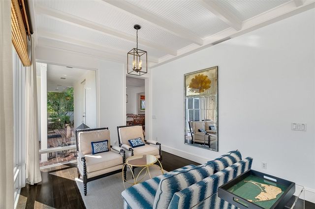 190 Oleander Way, Vero Beach, FL 32963