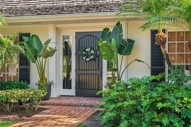 190 Oleander Way, Vero Beach, FL 32963