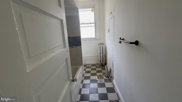 5318 W GIRARD AVE, Philadelphia, PA 19131