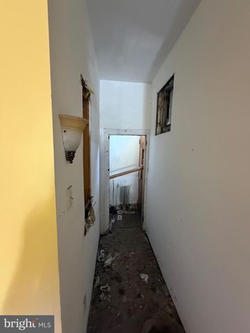 5318 W GIRARD AVE, Philadelphia, PA 19131