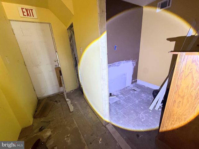 5318 W GIRARD AVE, Philadelphia, PA 19131