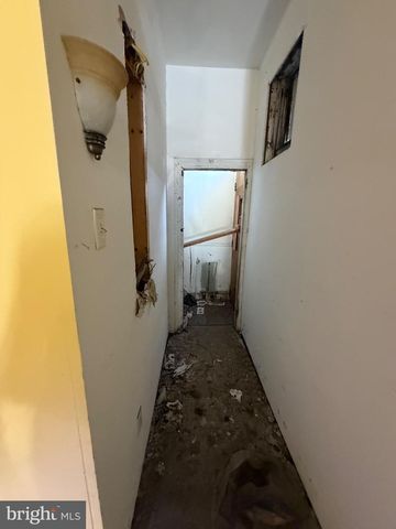 5318 W GIRARD AVE, Philadelphia, PA 19131
