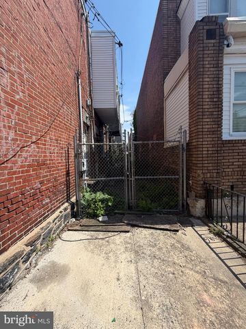 5318 W GIRARD AVE, Philadelphia, PA 19131