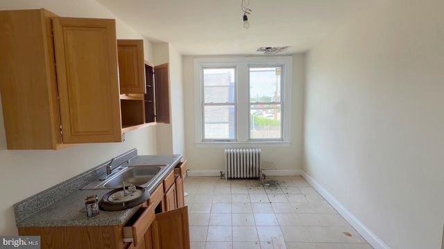 5318 W GIRARD AVE, Philadelphia, PA 19131