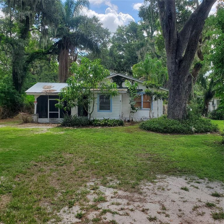 Image 1 of property listing at 949 LAKE STREET, Lake Hamilton, FL 33851