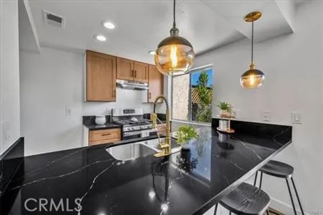 2120 N Indian Canyon B, Palm Springs, CA 92262