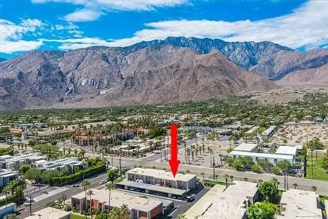 2120 N Indian Canyon B, Palm Springs, CA 92262