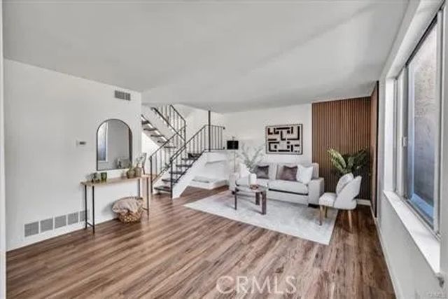 2120 N Indian Canyon B, Palm Springs, CA 92262