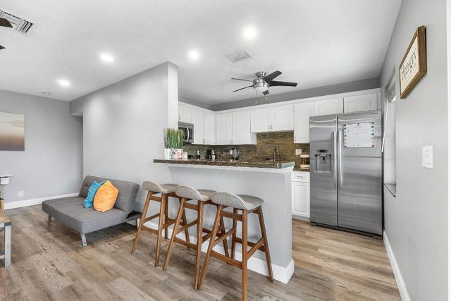 126 Sparrow Drive 11b, Wellington, FL 33411