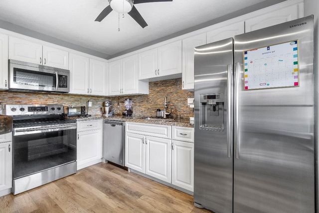 126 Sparrow Drive 11b, Wellington, FL 33411