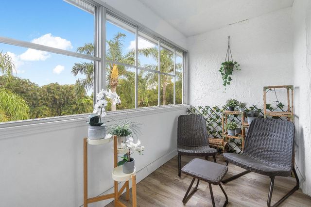 126 Sparrow Drive 11b, Wellington, FL 33411