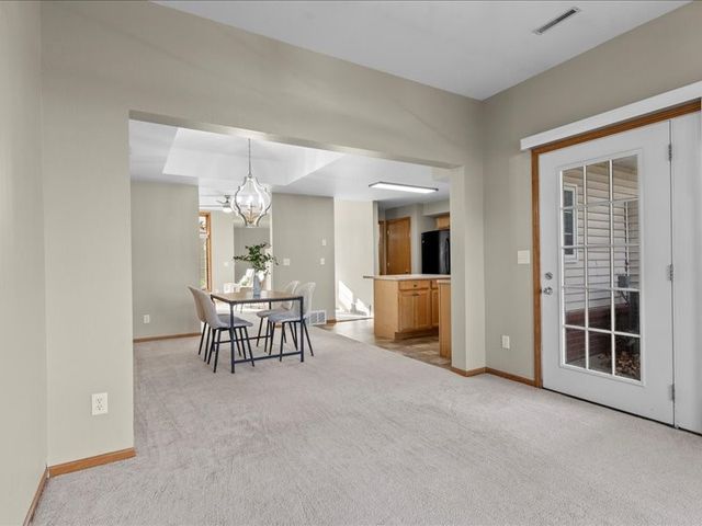 56 Pentire Circle, Iowa City, IA 52240