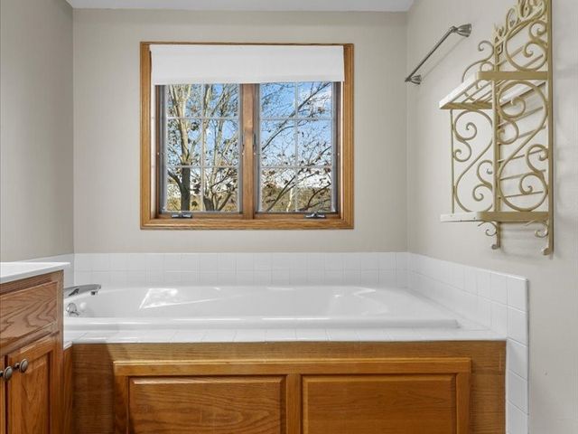 56 Pentire Circle, Iowa City, IA 52240