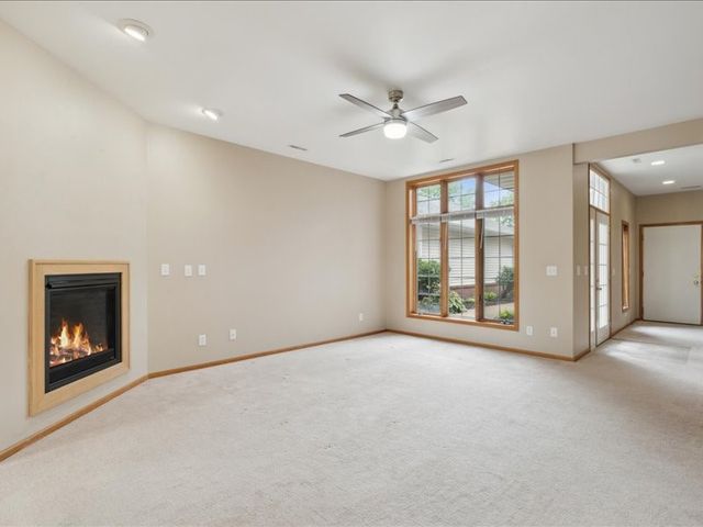 56 Pentire Circle, Iowa City, IA 52240