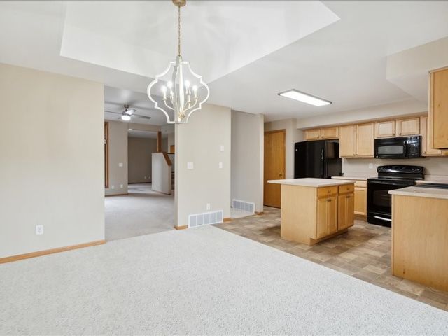 56 Pentire Circle, Iowa City, IA 52240