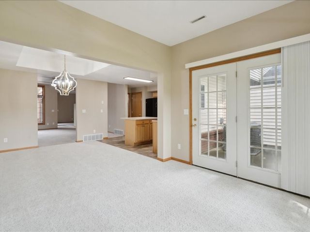 56 Pentire Circle, Iowa City, IA 52240