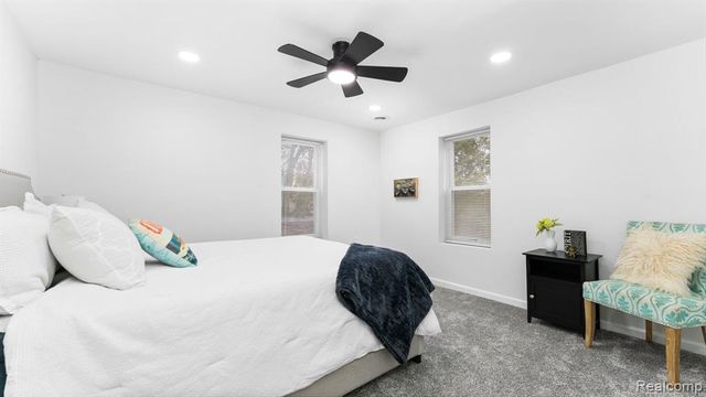 2750 Jackson Boulevard, Highland, MI 48356