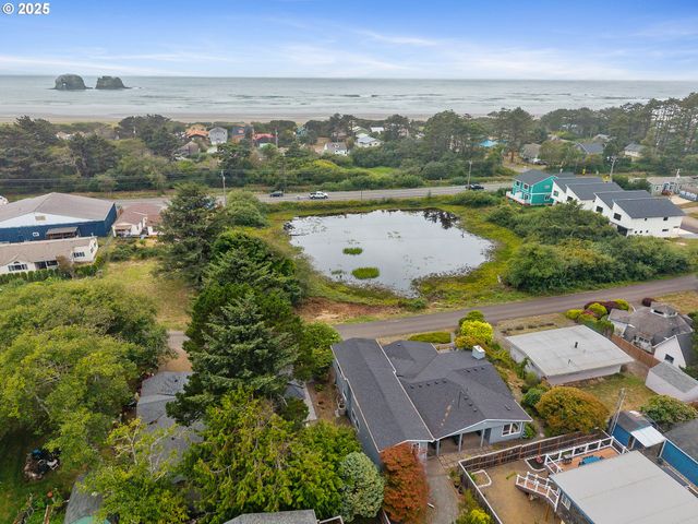 1064 S FRONT St, Rockaway Beach, OR 97136
