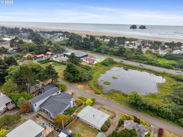 1064 S FRONT St, Rockaway Beach, OR 97136