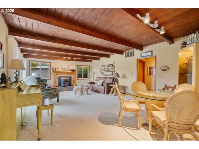 1064 S FRONT St, Rockaway Beach, OR 97136