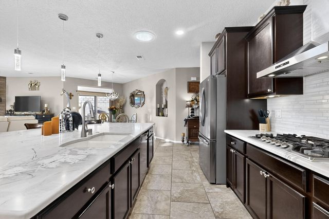 1805 Vista De Colinas Drive SE, Rio Rancho, NM 87124